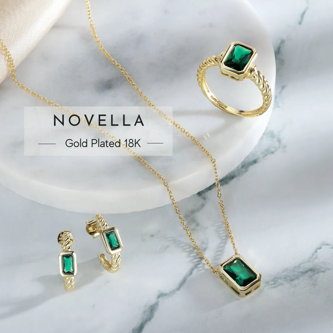 Novella Green Necklace